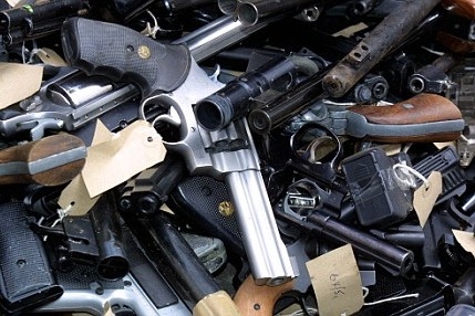 В Екатеринбурге нашли внушительный боевой арсенал В Екатеринбурге нашли внушительный боевой арсенал