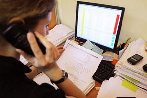 В Свердловской области должникам за электроэнергию будут звонить В Свердловской области должникам за электроэнергию будут звонить