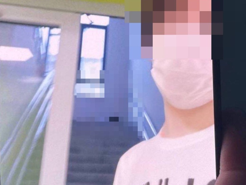 Напал с ножом прямо в школе: что известно о трагедии в Подмосковном посёлке Горки-2 | В школе Подмосковья произошло нападение, один человек погиб