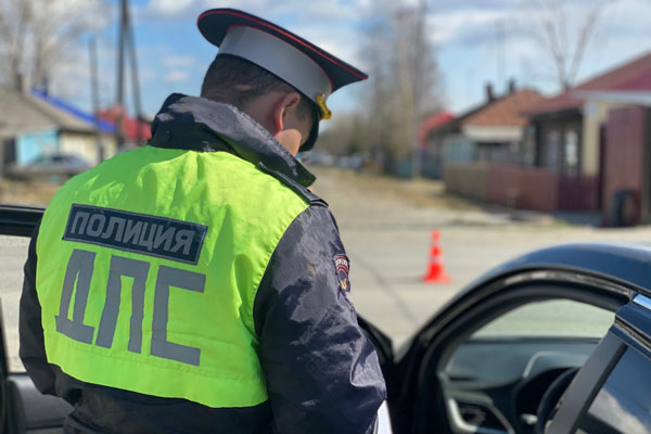 Ежедневно сотрудники ГИБДД задерживали около 150 водителей, допустивших нетрезвое вождение и управлявших без прав