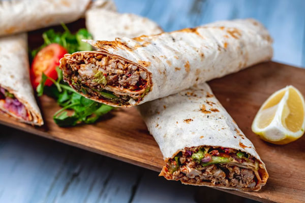 Шаурма подорожает в России из-за роста цен на мясную продукцию Шаурма подорожает в России из-за роста цен на мясную продукцию