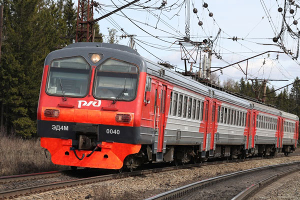 Порядок курсирования некоторых пригородных поездов в Свердловской области изменится в майские праздники