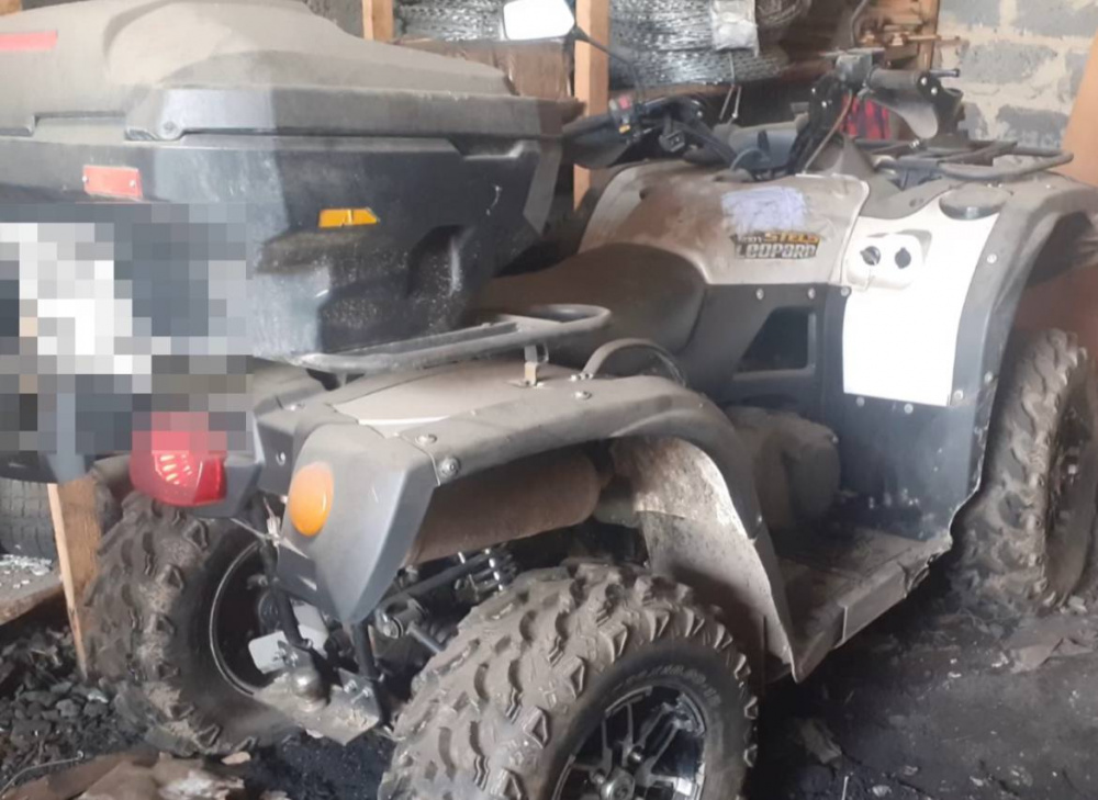 У осуждённого за коррупцию уральца забрали снегоболотоход | На Урале коррупционер лишился свободы и снегоболотохода У осуждённого за коррупцию уральца забрали снегоболотоход | На Урале коррупционер лишился свободы и снегоболотохода