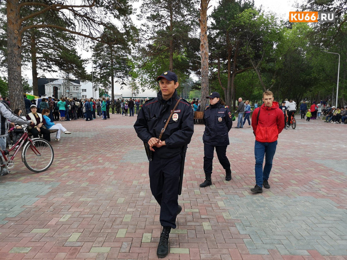 Участковым полиции повысят надбавку до 35% с перерасчётом с начала 2026 года | Участковым увеличат надбавки за службу