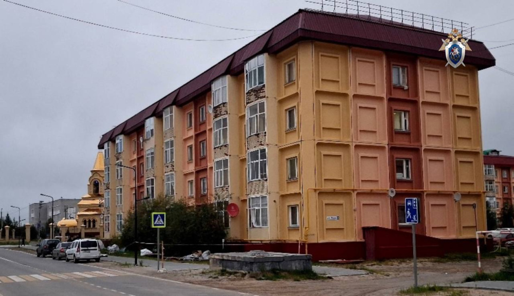 В Надыме рабочий сорвался с высоты и погиб  | На Ямале рабочий погиб, сорвавшись с высоты 