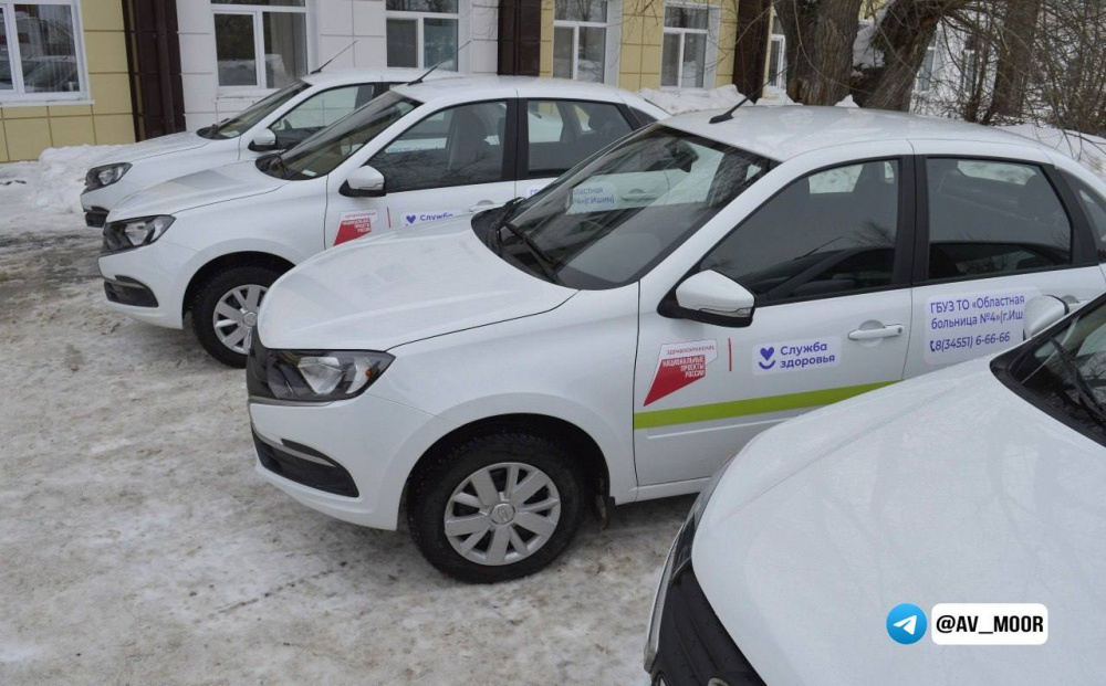 В Тюменской области обновили парк санитарных автомобилей  | Тюменские больницы получили 34 автомобиля с начала года 