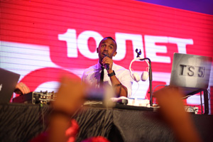 COMEDY CLUB на ТНТ отметил свое 10-летие COMEDY CLUB на ТНТ отметил свое 10-летие