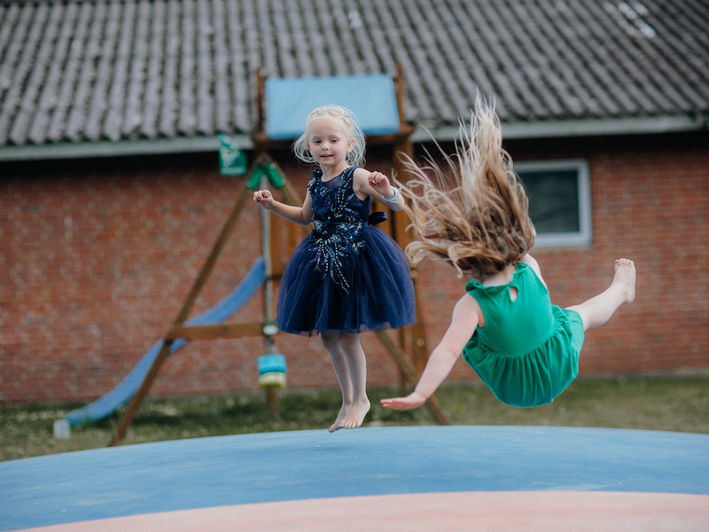 На Урале парк развлечений выплатит полмиллиона компенсации морального вреда за травму ребенка на батуте На Урале парк развлечений выплатит полмиллиона компенсации морального вреда за травму ребенка на батуте