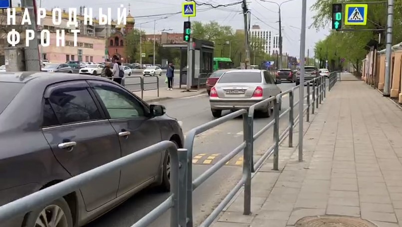 В Челябинске на опасном участке дороги установили лежачих полицейских | В Челябинске обезопасили пешеходный переход возле школы №107 В Челябинске на опасном участке дороги установили лежачих полицейских | В Челябинске обезопасили пешеходный переход возле школы №107