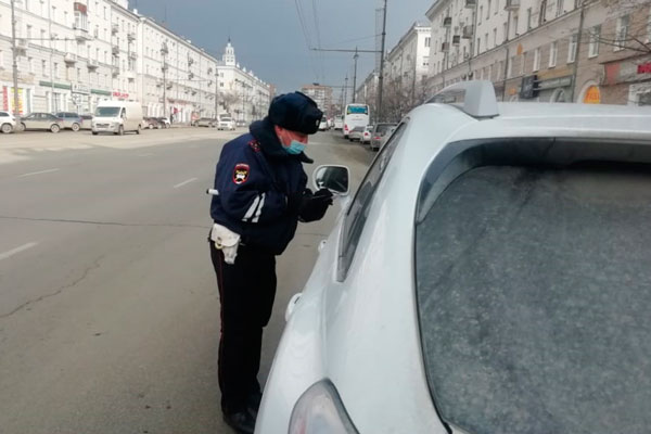 За выходные сотрудники ГИБДД Екатеринбурга пресекли более 1700 нарушений ПДД За выходные сотрудники ГИБДД Екатеринбурга пресекли более 1700 нарушений ПДД