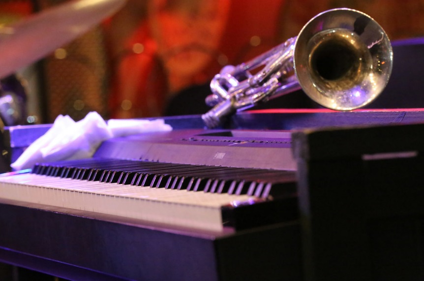 Мэр Екатеринбурга признался в умении играть на тромбоне