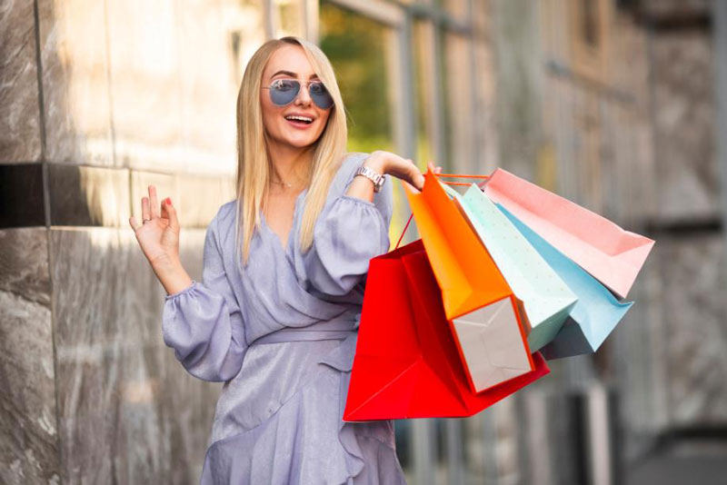 Лечение шопоголизма в России: сколько стоит избавиться от тяги к покупкам | В России начали лечить женщин от неконтролируемой тяги к шоппингу