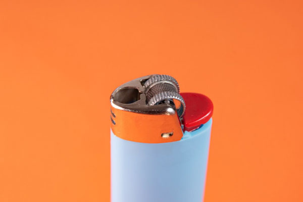 Депутаты ЗакСобрания Свердловской области поддержали запрет продажи детям товаров, содержащих газ