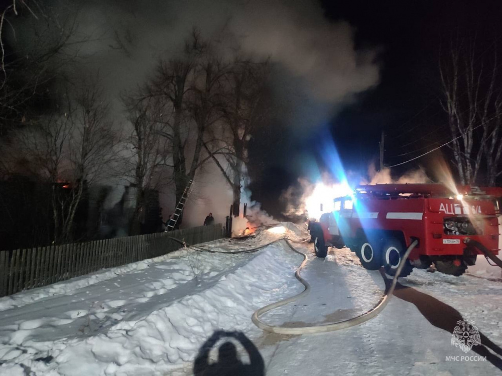 Возбуждено уголовное дело о гибели мужчины и его детей на Урале | СКР возбудил дело о гибели в пожаре на Урале мужчины и его детей Возбуждено уголовное дело о гибели мужчины и его детей на Урале | СКР возбудил дело о гибели в пожаре на Урале мужчины и его детей