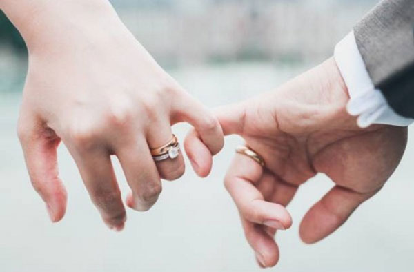 Кандидат психологических наук объяснила, как понять, что мужчина изменяет  | Психолог Ярикова назвала признаки неверности мужчины 