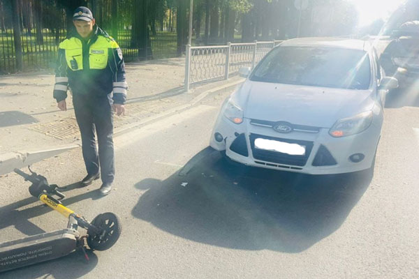 В Екатеринбурге сотрудники ГИБДД устанавливают обстоятельства двух ДТП с участием детей В Екатеринбурге сотрудники ГИБДД устанавливают обстоятельства двух ДТП с участием детей