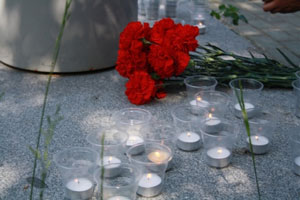 Сотрудники ГИБДД присоединились ко Дню памяти и скорби