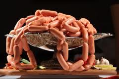 Россиян снабжали конскими сосисками