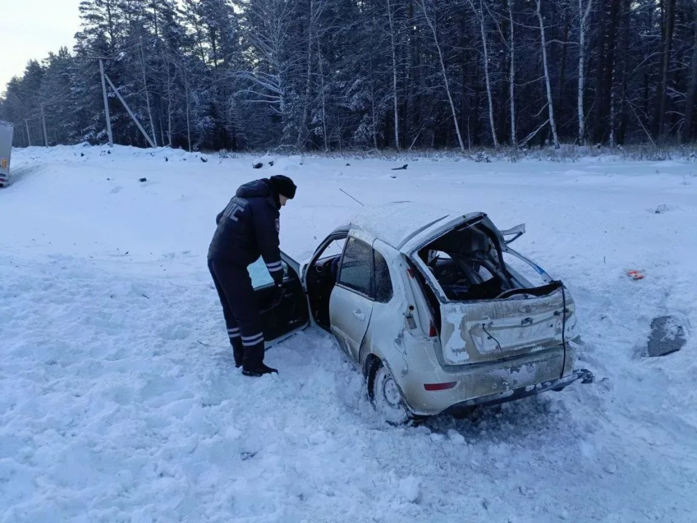 ДТП на трассе Екатеринбург–Тюмень: два человека погибли | Два человека погибли в ДТП на трассе «Екатеринбург – Тюмень» ДТП на трассе Екатеринбург–Тюмень: два человека погибли | Два человека погибли в ДТП на трассе «Екатеринбург – Тюмень»