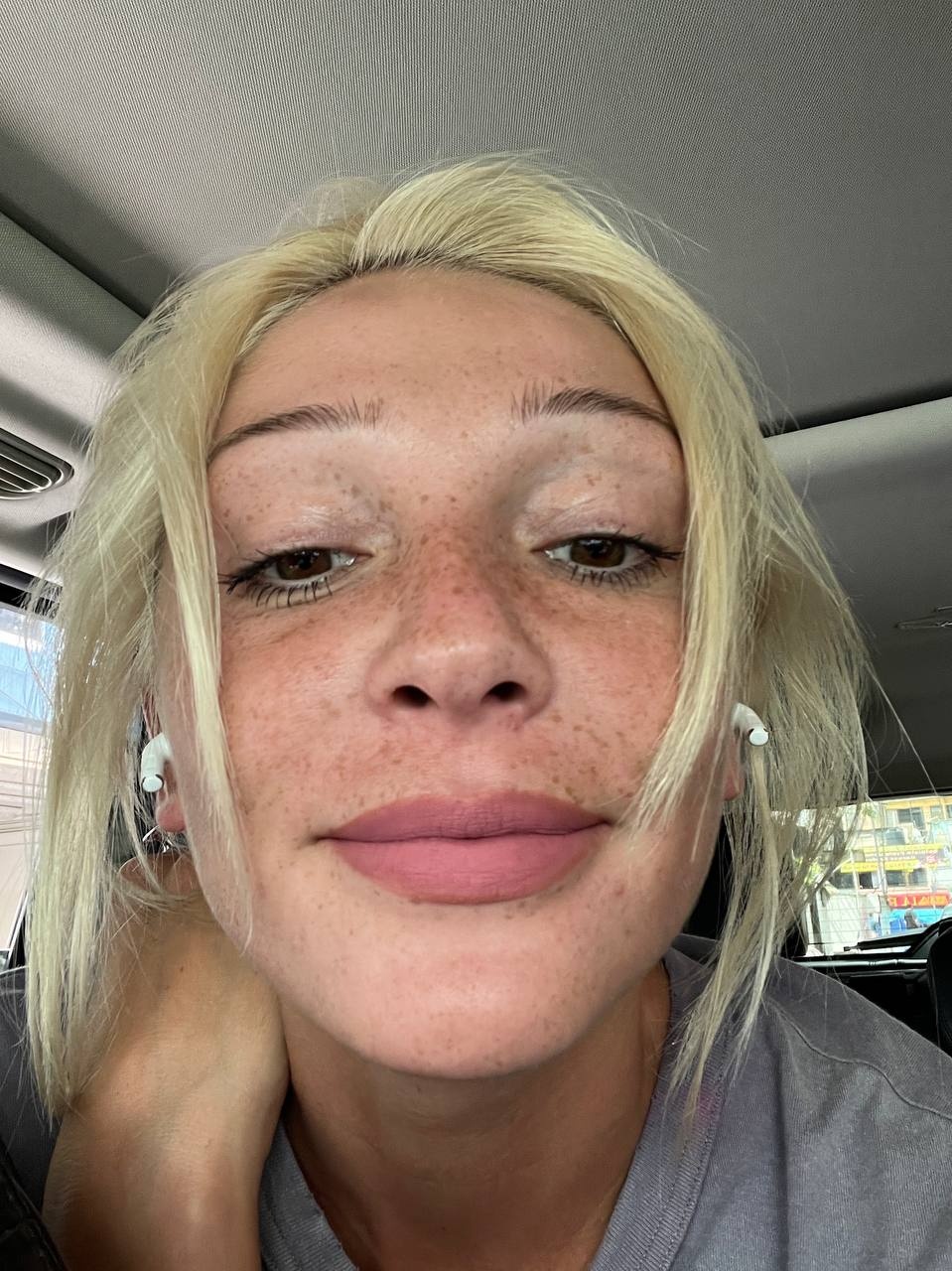 Суд отклонил иск на миллиард рублей против Ивлеевой после «голой вечеринки»