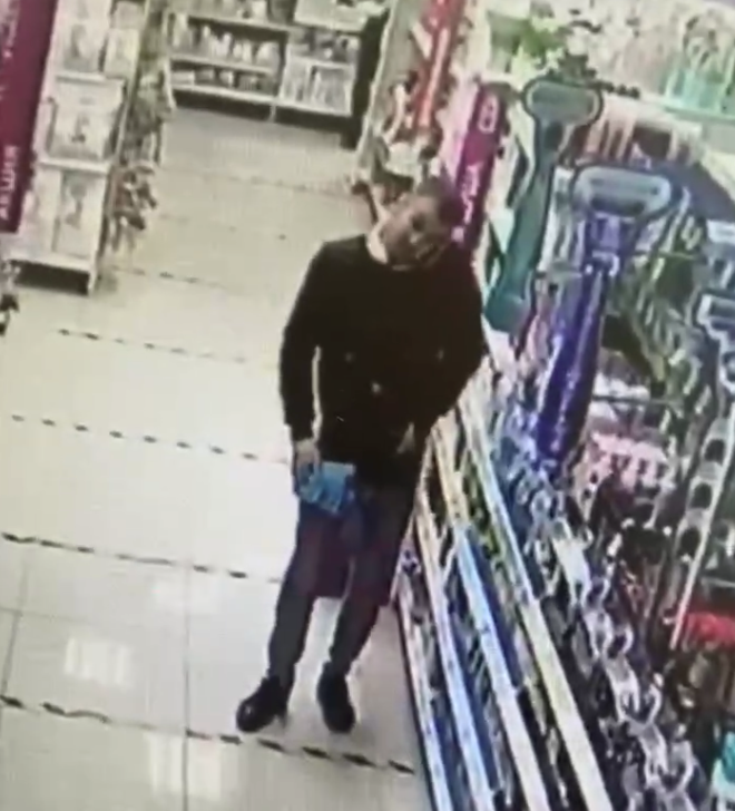 На Урале полиция разыскивает любителя деликатного бритья На Урале полиция разыскивает любителя деликатного бритья