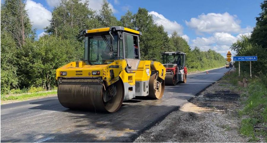 В Свердловской области по нацпроекту заасфальтировали 1,7 миллиона квадратных метров региональных дорог | 1,7 млн кв. метров уральских дорог заасфальтировали по нацпроекту