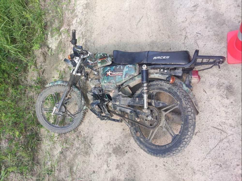 В Тюменской области погиб 13-летний пассажир мопеда | Под Тюменью погиб подросток на мопеде