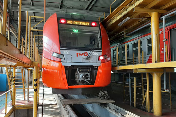 СвЖД подготовит к летнему сезону 44 электропоезда и 19 «Ласточек» СвЖД подготовит к летнему сезону 44 электропоезда и 19 «Ласточек»