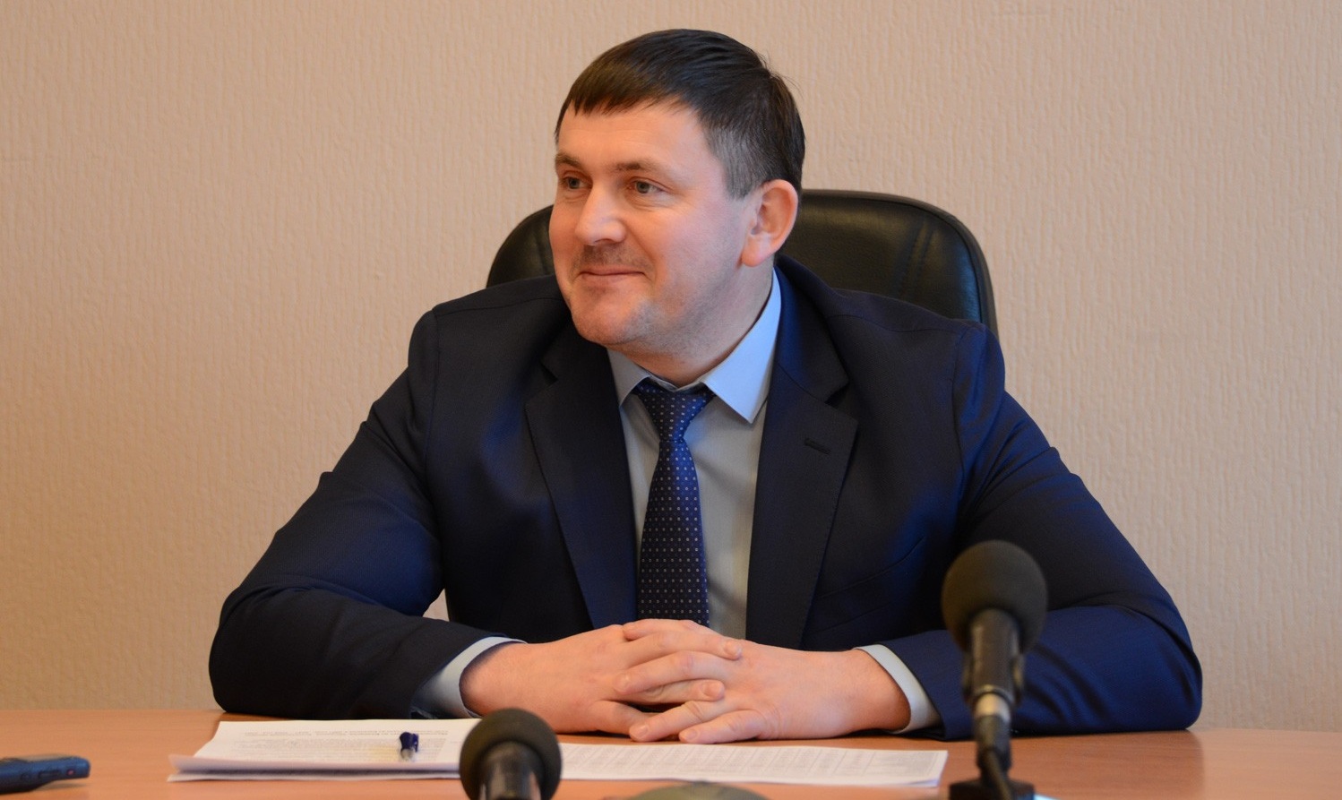 Новый глава Свердловской области впервые вышел в свет Новый глава Свердловской области впервые вышел в свет