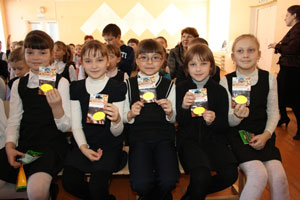 В Первоуральске наградили обладателя самого «безопасного» портфеля В Первоуральске наградили обладателя самого «безопасного» портфеля