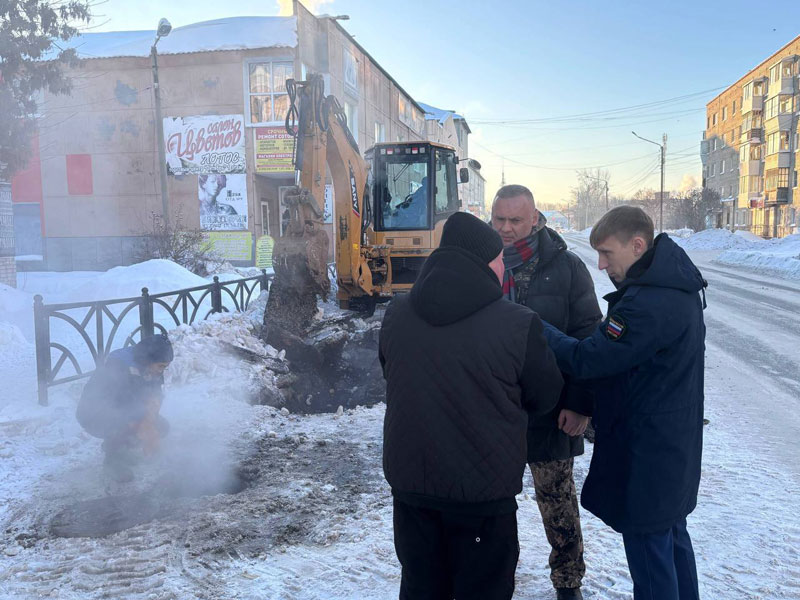 В Богдановиче морозами остались без отопления 17 домов из-за аварии | В Богдановиче 17 домов остались без отопления из-за коммунальной аварии