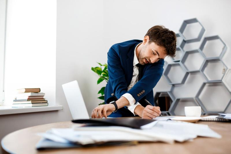 88% екатеринбуржцев против найма через ИИ — опрос показал, кому горожане доверят собеседование | Только 8% екатеринбуржцев доверят найм на работу искусственному интеллекту