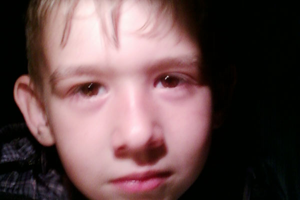 Мальчик, найденный на свердловской трассе, уехал домой в Петербург