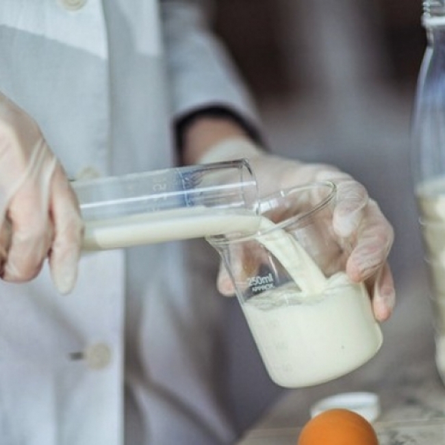 Сода в молоке! Свердловский референтный центр Россельхознадзора выявляет фальсифицированное молоко