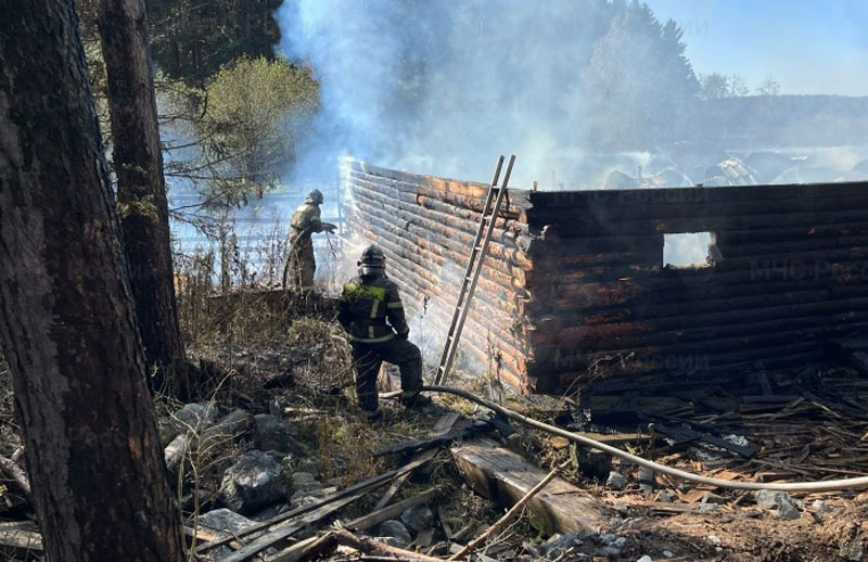 Свердловская область: за сутки ликвидировано 23 пожара, пострадали шесть человек | МЧС: причины пожаров в Свердловской области за 5 октября