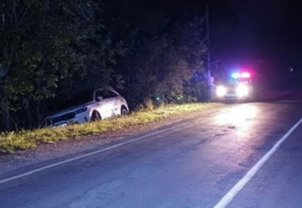 Выпала из машины на ходу — свердловчанка едва не погибла в погоне за лайками  | Жительница Екатеринбурга едва не погибла, снимая опасный трюк на видео 