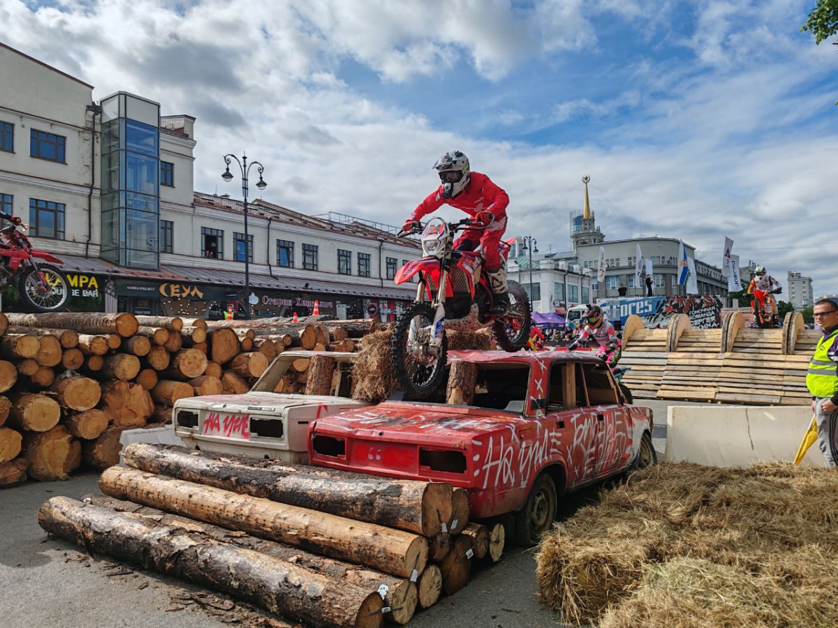 Фестиваль «Движение» в Екатеринбурге: выступят Бутусов и Бобунец | Фестиваль «Движение» пройдет в Екатеринбурге