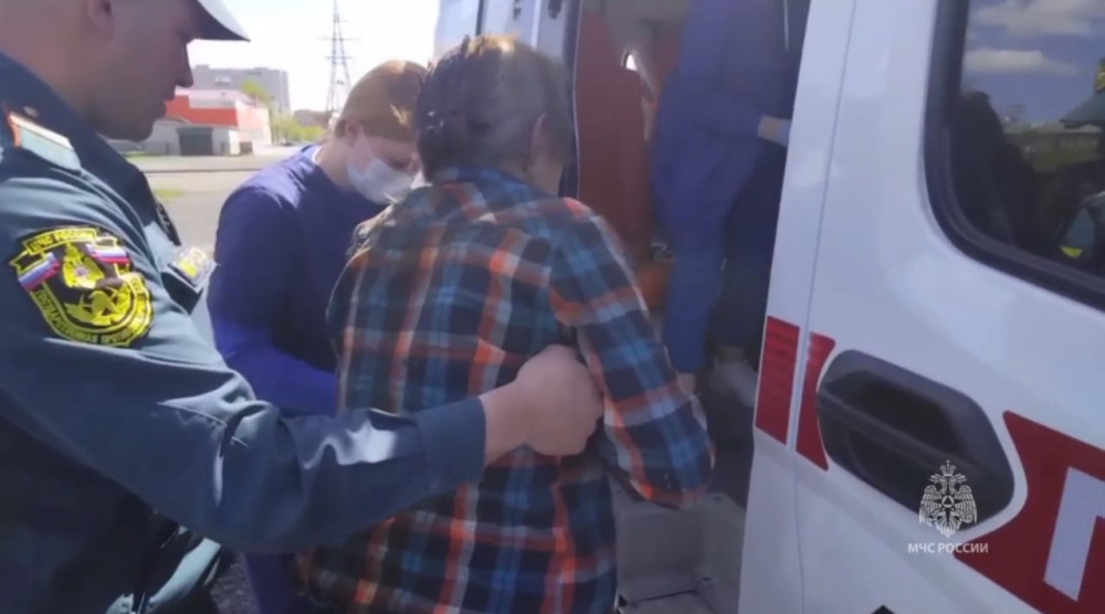 В Кургане женщина получила ожоги во время пожара  | Жительница Кургана получила ожоги, спасаясь из горящего дома 