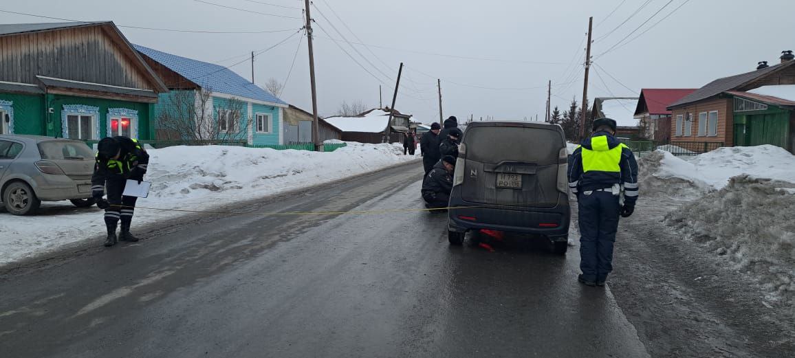 В Свердловской области пьяный автомобилист насмерть сбил женщину В Свердловской области пьяный автомобилист насмерть сбил женщину