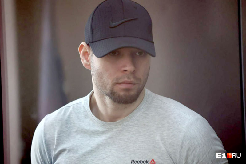 В Екатеринбурге мужчину арестовали за изнасиловании дочери экс-сожительницы | Фитнес-тренер арестован на Урале за изнасилование дочери бывшей любовницы