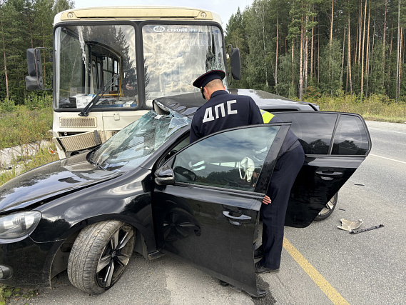 Попавшим в ДТП автобусом под Первоуральском управляла 63-летняя женщина | Стали известны подробности ДТП с автобусом под Первоуральском Попавшим в ДТП автобусом под Первоуральском управляла 63-летняя женщина | Стали известны подробности ДТП с автобусом под Первоуральском