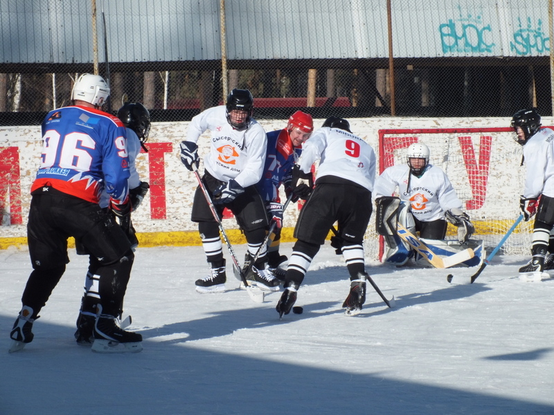 Ребята из Сысертского детского дома выиграли путевку в Санкт-Петербург на благотворительном детском хоккейном турнире