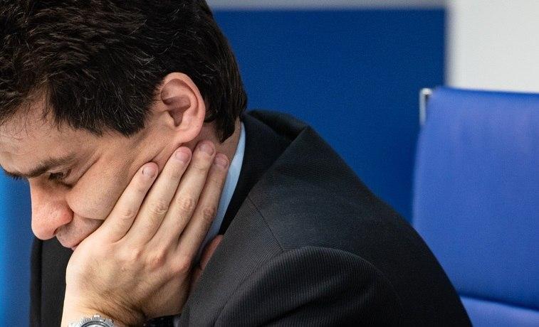 Мэру Екатеринбурга Высокинскому вручили партбилет ЕдРа Мэру Екатеринбурга Высокинскому вручили партбилет ЕдРа