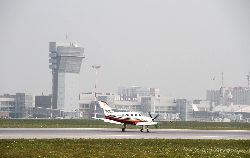 В Кольцово приземлились участники кругосветного путешествия В Кольцово приземлились участники кругосветного путешествия