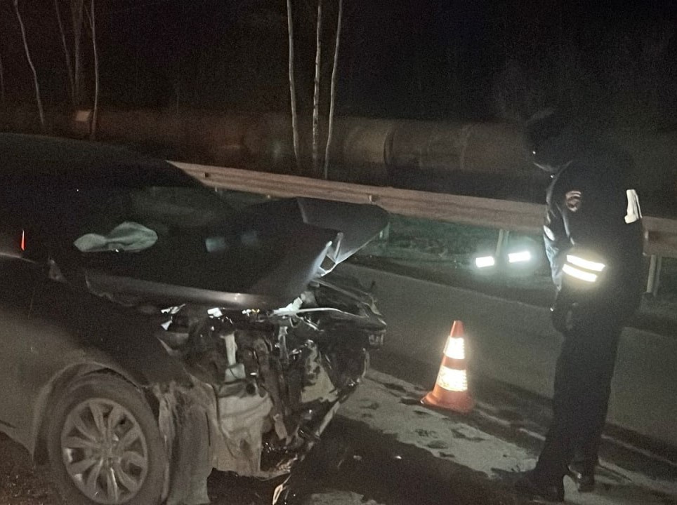 Авария в Среднеуральске: столкновение двух молодых водителей привело к травме пассажирки | В Среднеуральске в ДТП пострадала несовершеннолетняя пассажирка Авария в Среднеуральске: столкновение двух молодых водителей привело к травме пассажирки | В Среднеуральске в ДТП пострадала несовершеннолетняя пассажирка