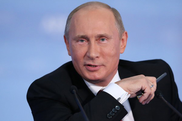 Путин: большинство россиян отрицательно относятся к усыновлению детей иностранцами