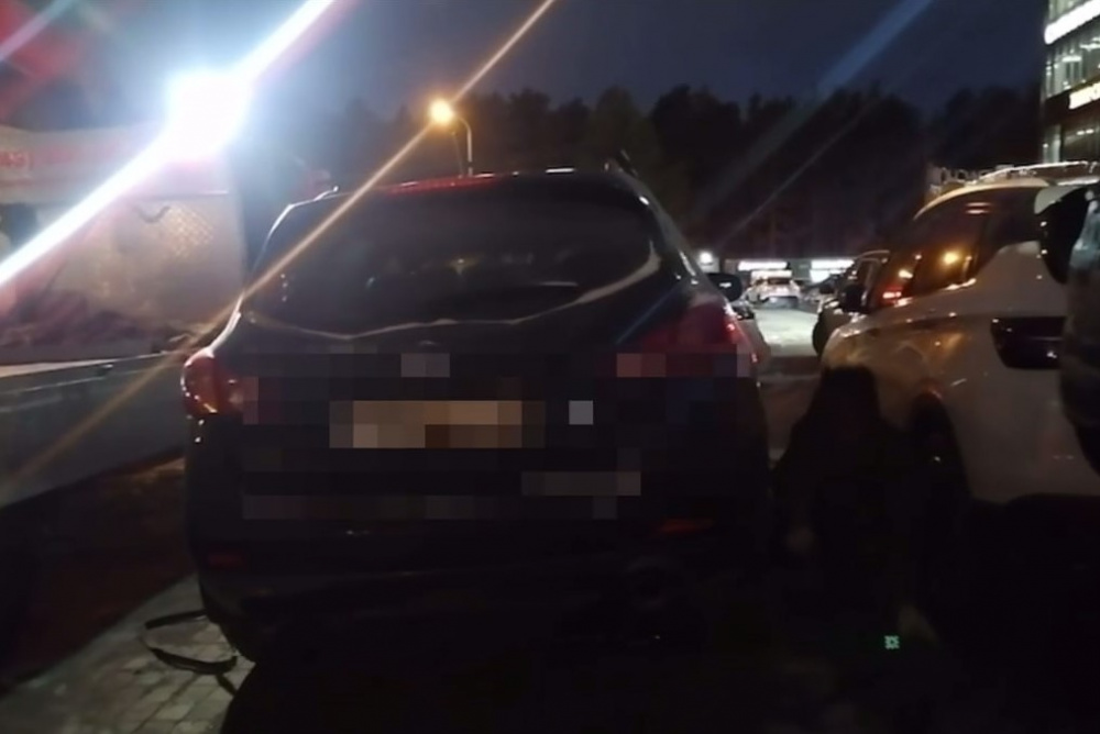 Приставы отобрали иномарку у уральца за миллионный долг по кредиту  | Уралец лишился иномарки из-за кредитного долга 