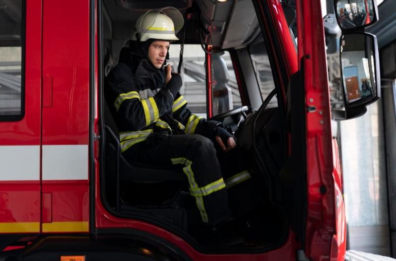 Пожары в Свердловской области: мужчина пострадал в Первоуральске | В Свердловской области 14 февраля потушили 12 пожаров, есть пострадавшие