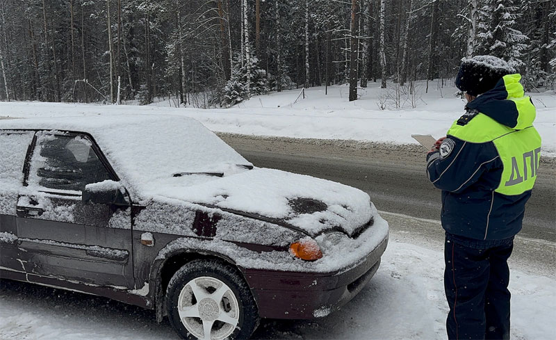 В Первоуральском районе Лада выехала на встречку в снегопад: пострадал ребёнок | В Первоуральске Лада столкнулась с ВАЗом, трёхлетний ребёнок получил травму