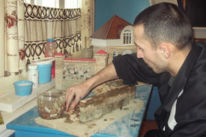 Стань каменщиком – построй дом в макете